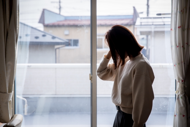 希望休が取れない職場を辞めるか悩む介護職