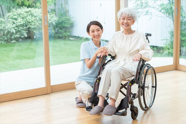 介護職と利用者