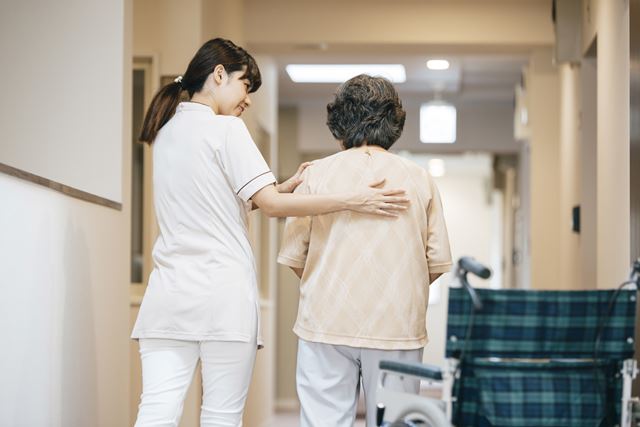 介護施設で働く